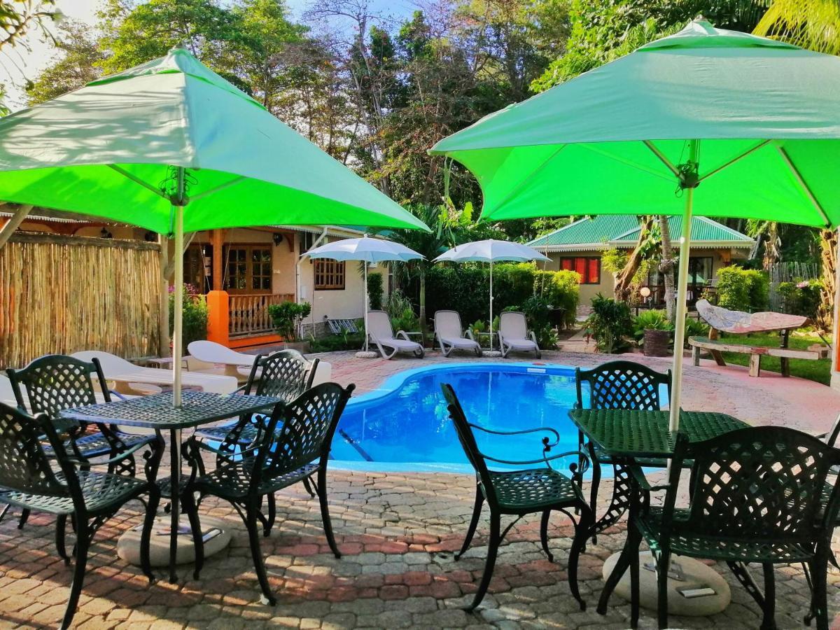 Casa De Leela Self Catering Guest House La Digue Exteriör bild