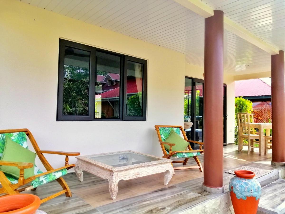 Casa De Leela Self Catering Guest House La Digue Exteriör bild
