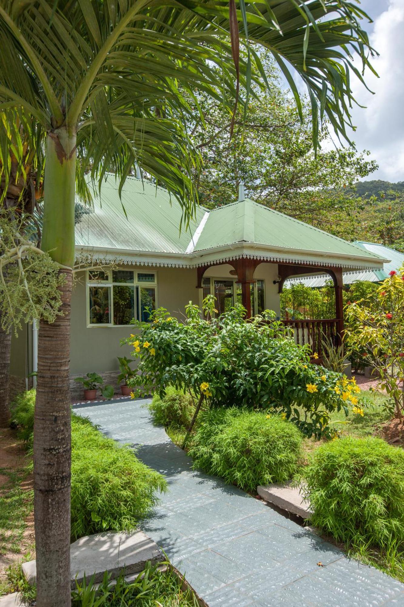 Casa De Leela Self Catering Guest House La Digue Exteriör bild