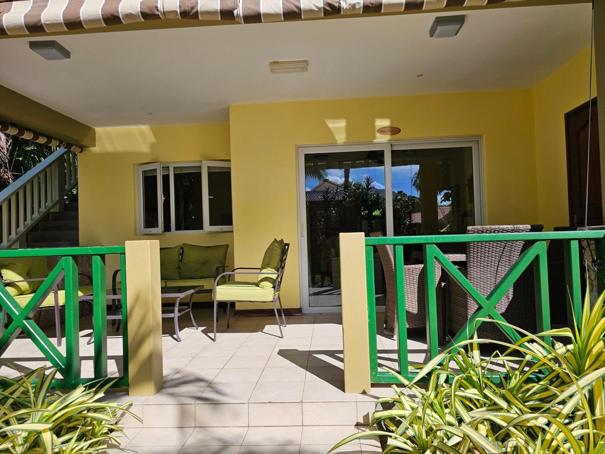 Casa De Leela Self Catering Guest House La Digue Exteriör bild